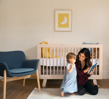 Load image into Gallery viewer, ergobaby on the move – stellar 6 – 18 months