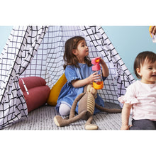 Load image into Gallery viewer, tritan bottle 600ml strawberry shake