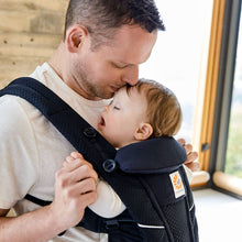 Load image into Gallery viewer, Omni Breeze Baby Carrier Onyx Black